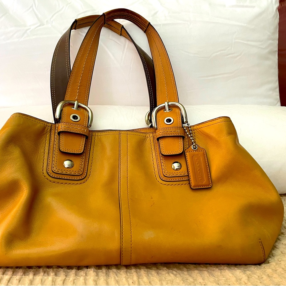 Coach doctor’s-style bag